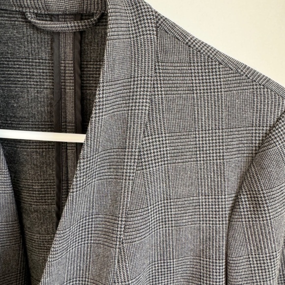Aritzia Babaton Macauley Blazer - Picture 3 of 5